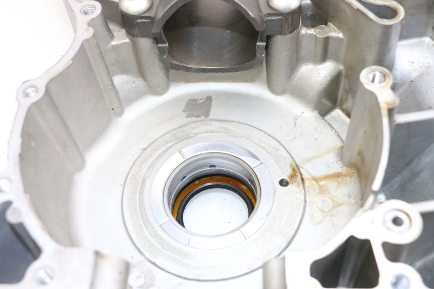 photo de CARTER MOTORE INFERIORE YAMAHA XP T-MAX TMAX 500 (2008 - 2012) - Primo piano tecnico