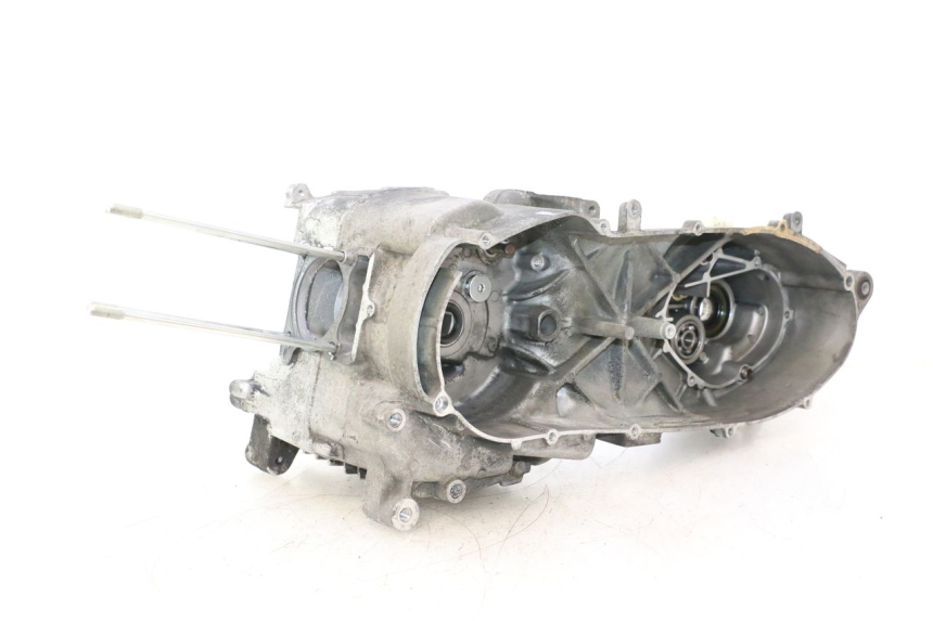 photo de CARTER MOTORE INFERIORE YAMAHA YP MAJESTY 125 (1998 - 2001) - Vista principale