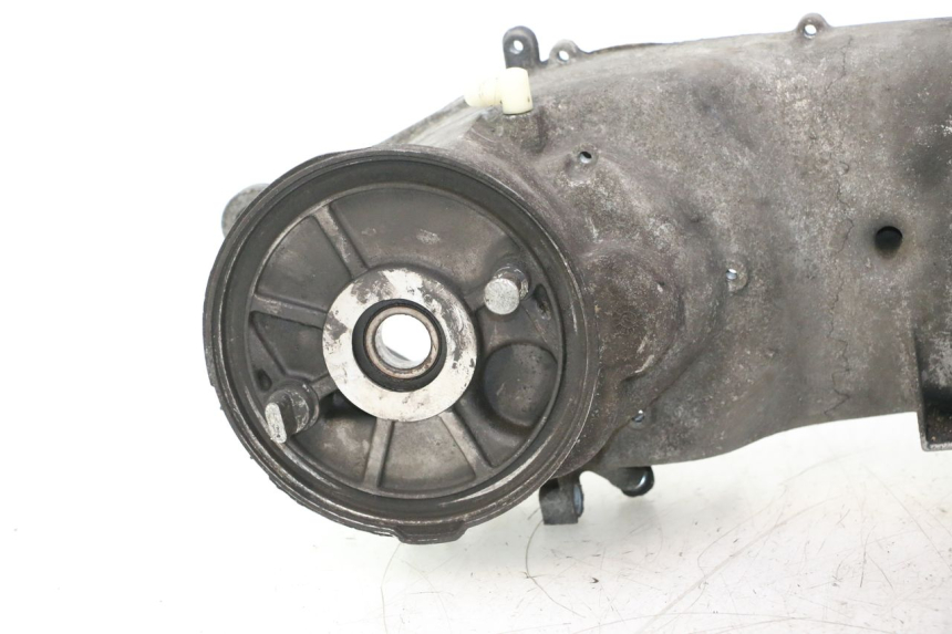 photo de CARTER MOTORE INFERIORE YAMAHA YP MAJESTY 125 (1998 - 2001) - Zoom sui componenti