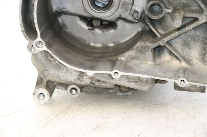 photo de CARTER MOTORE INFERIORE YAMAHA YP MAJESTY 125 (1998 - 2001) - Vista d'insieme del prodotto