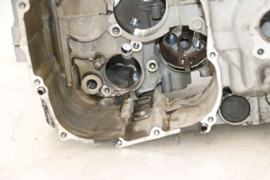 photo de CARTER MOTORE YAMAHA YZF R GENESIS 750 (1993 - 1998) - Caratteristiche distintive