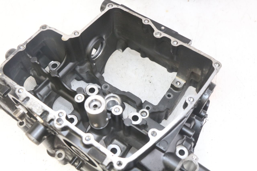 photo de CARTER BAS MOTEUR YAMAHA YZF R1 1000 (2007 - 2008) - Altra vista dell'articolo