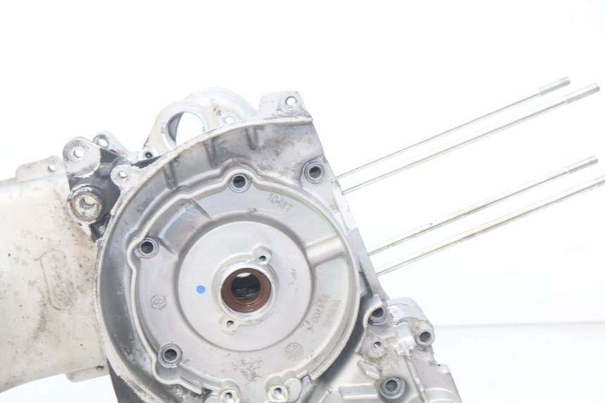photo de CARTER BAS MOTEUR PIAGGIO ZIP 4T 50 (2018 - 2020) - Primo piano ad alta risoluzione