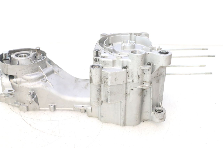 photo de CARTER MOTORE PIAGGIO ZIP IGET 4T 50 (2021 - 2023) - Dettagli dei punti di fissaggio