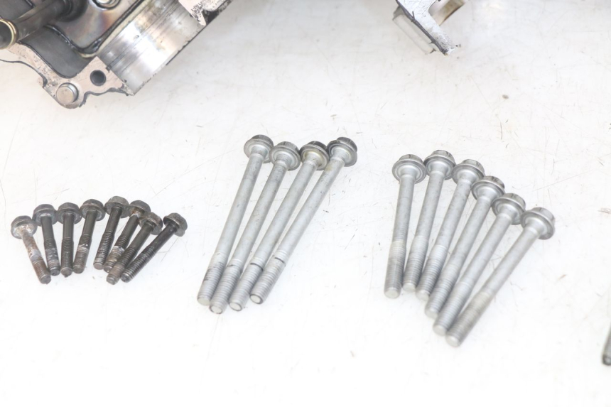 photo de CARTER BAS MOTEUR KAWASAKI ZX-6R ZX6R 600 (1995 - 1997) - Panoramica del profilo