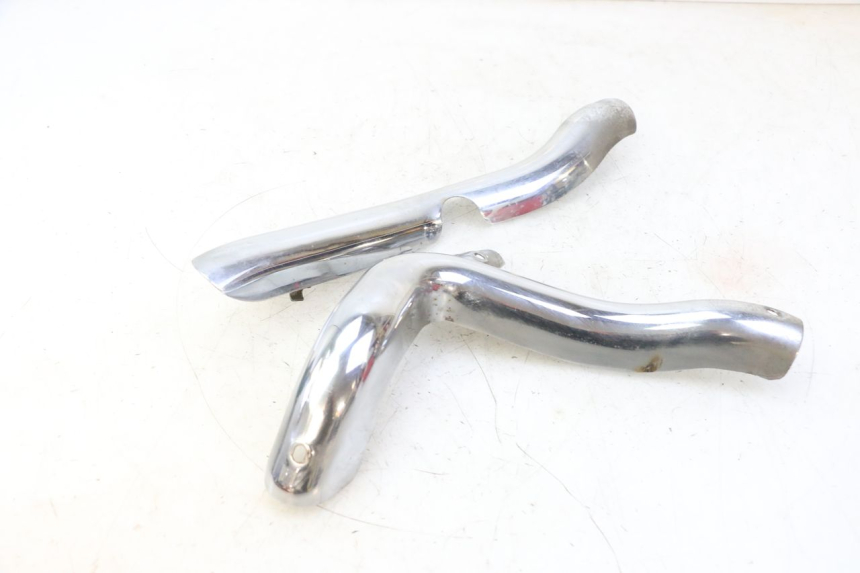 photo de COPERCHIO DI SCARICO HYOSUNG GV AQUILA 125 (2000 - 2009) - Altra vista dell'articolo