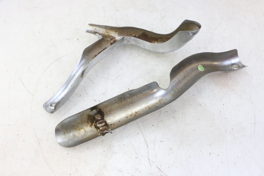 photo de COPERCHIO DI SCARICO HYOSUNG GV AQUILA 125 (2000 - 2009) - Primo piano tecnico