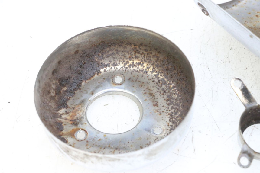 photo de SCARICO COPERCHIO KYMCO GRAND DINK 125 (2002 - 2007) - Zoom sullo stato d'uso