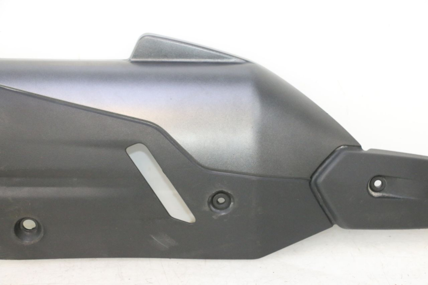 photo de SCARICO COPERCHIO PIAGGIO MP3 HPE 530 (2022 - 2026) - Caratteristiche distintive