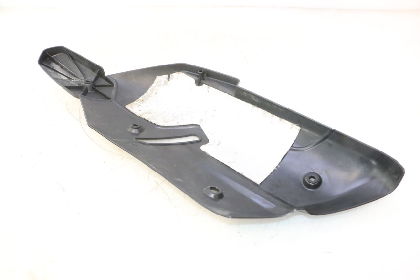 photo de SCARICO COPERCHIO PIAGGIO MP3 HPE 530 (2022 - 2026) - Altra angolazione