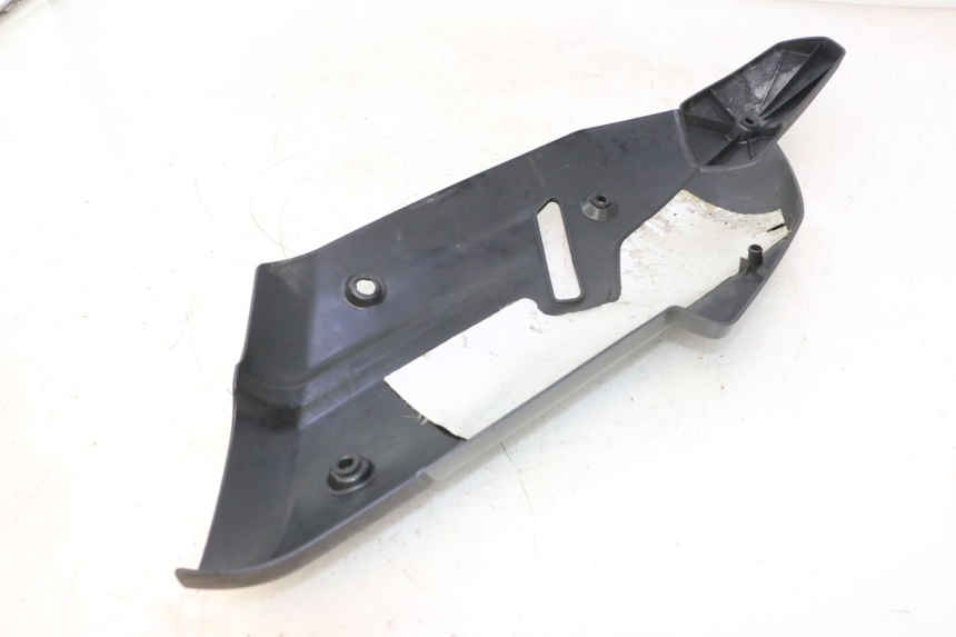 photo de SCARICO COPERCHIO PIAGGIO MP3 HPE 530 (2022 - 2026) - Primo piano tecnico