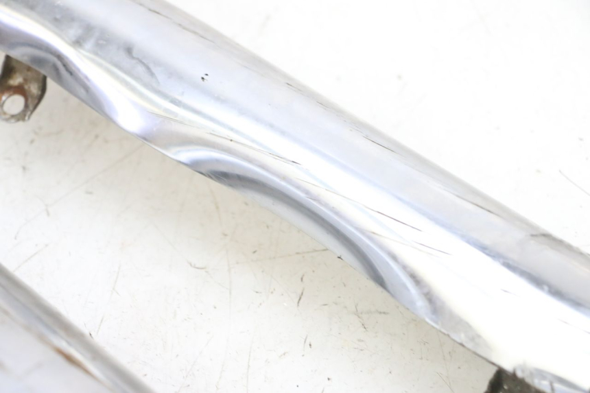 photo de SCARICO COPERCHIO KYMCO ZING 125 (1997 - 2003) - Zoom sui componenti