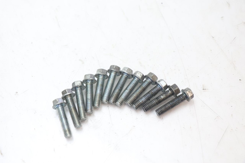 photo de CARTER FRIZIONE KAWASAKI ER-6 ER6 N 650 (2005 - 2009) - Stato della superficie e materiale