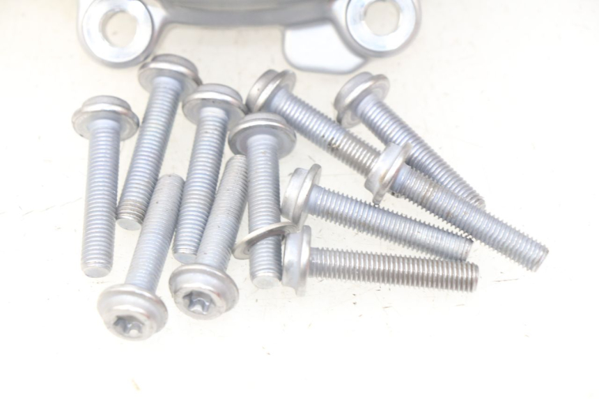 photo de COPERCHIO FRIZIONE BMW F GS K81 850 (2018 - 2023) - Stato della superficie e materiale