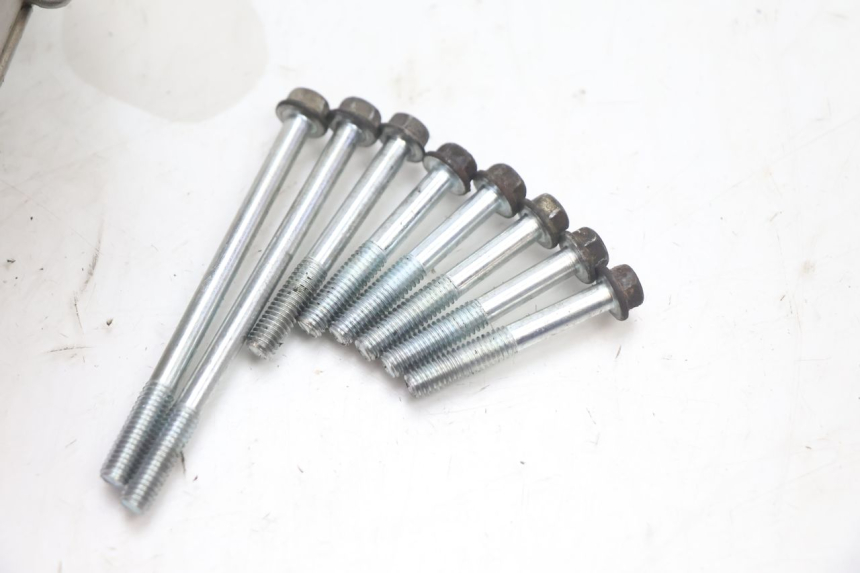 photo de CARTER FRIZIONE APOLLO RFZ 140 - Stato della superficie e materiale