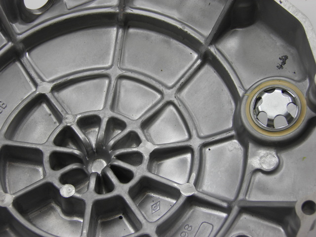 photo de CARTER FRIZIONE SUZUKI GSF BANDIT 1200 (1996 - 1999) - Stato della superficie e materiale