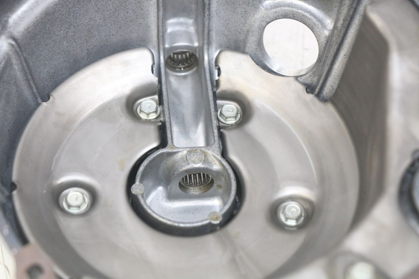 photo de COPERCHIO FRIZIONE KAWASAKI ZX-6R ZX6R 600 (1995 - 1997) - Dettaglio del componente