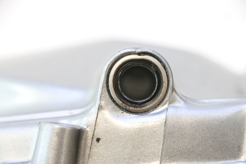 photo de CARTER FRIZIONE KAWASAKI ZZR 600 (1995 - 2004) - Caratteristiche distintive