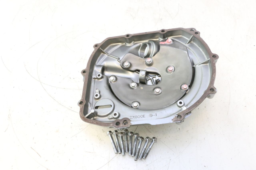 photo de CARTER FRIZIONE KAWASAKI ZZR 600 (1995 - 2004) - Dettagli dei punti di fissaggio