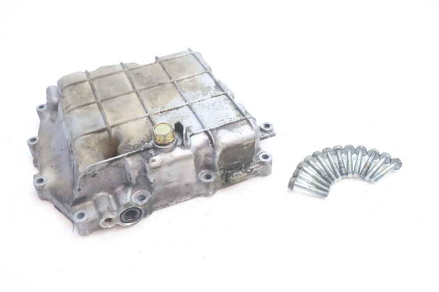 photo de CARTER OLIO MOTORE HONDA VFR FI RC46 800 (1998 - 2001) - Primo piano tecnico
