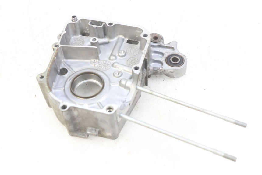 photo de CARTER MOTORE DESTRO KYMCO AGILITY 16+ 4T 50 (2018 - 2023) - Altra angolazione