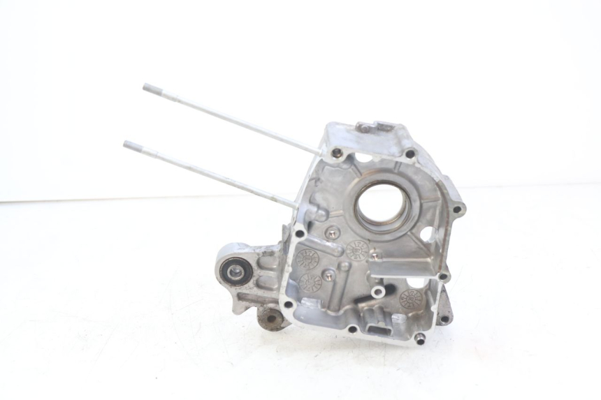 photo de CARTER MOTORE DESTRO KYMCO AGILITY 16+ 4T 50 (2018 - 2023) - Primo piano tecnico