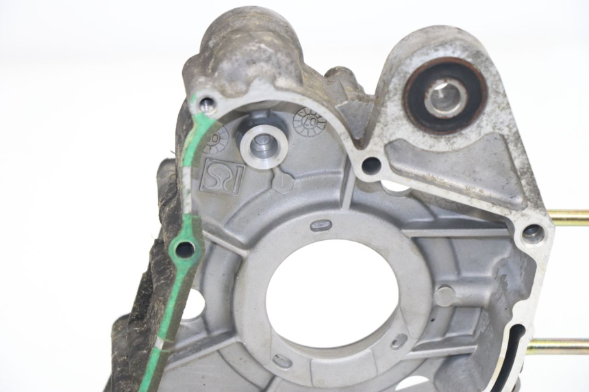 photo de CARTER MOTORE DESTRO DAELIM BESBI 125 (2007 - 2008) - Zoom sullo stato d'uso