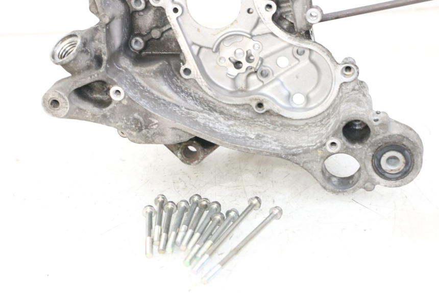 photo de CARTER MOTORE DESTRO MBK MW TRYPTIK 125 (2014 - 2016) - Vista d'insieme del prodotto