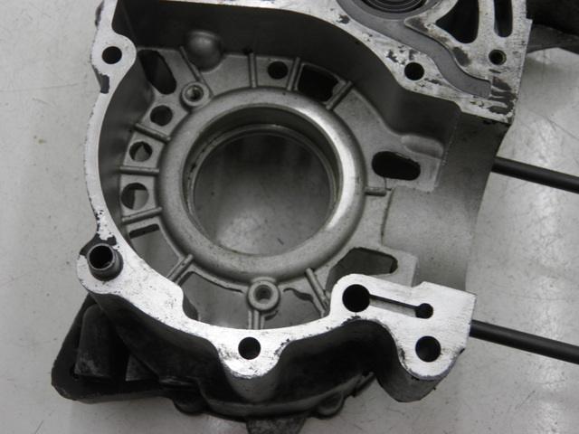 photo de CARTER MOTORE DESTRO PEUGEOT SATELIS 125 (2010 - 2012) - Marcature e riferimenti originali