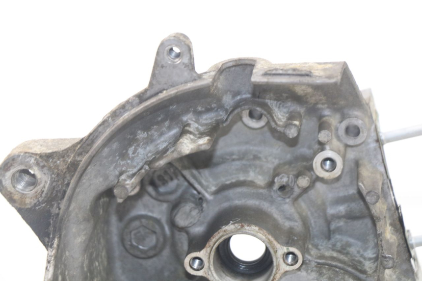 photo de CARTER MOTORE DESTRO HONDA SCV LEAD 100 (2003 - 2007) - Altra angolazione