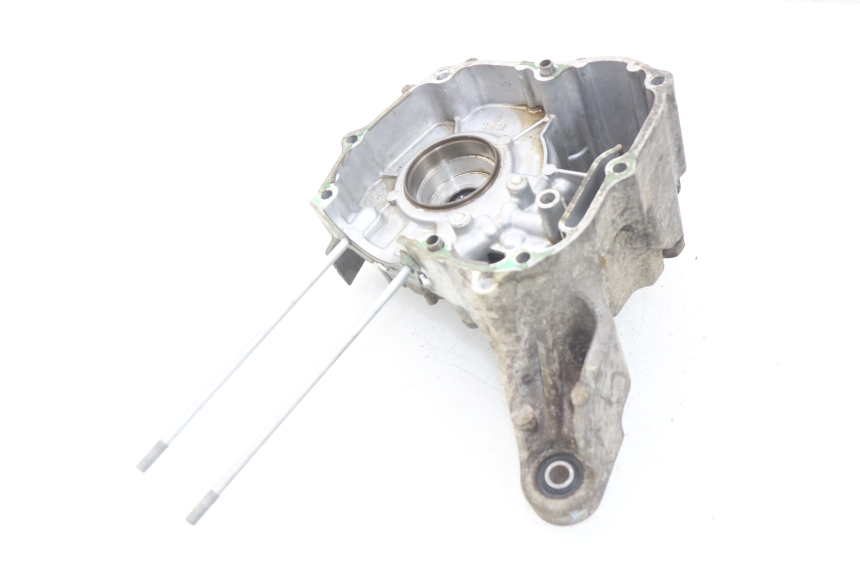 photo de CARTER MOTORE DESTRO HONDA SCV LEAD 100 (2003 - 2007) - Dettagli dei punti di fissaggio