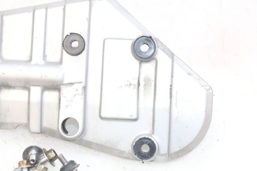 photo de CARTER MOTORE DESTRO KAWASAKI ZX-6R ZX6R 600 (1995 - 1997) - Primo piano tecnico