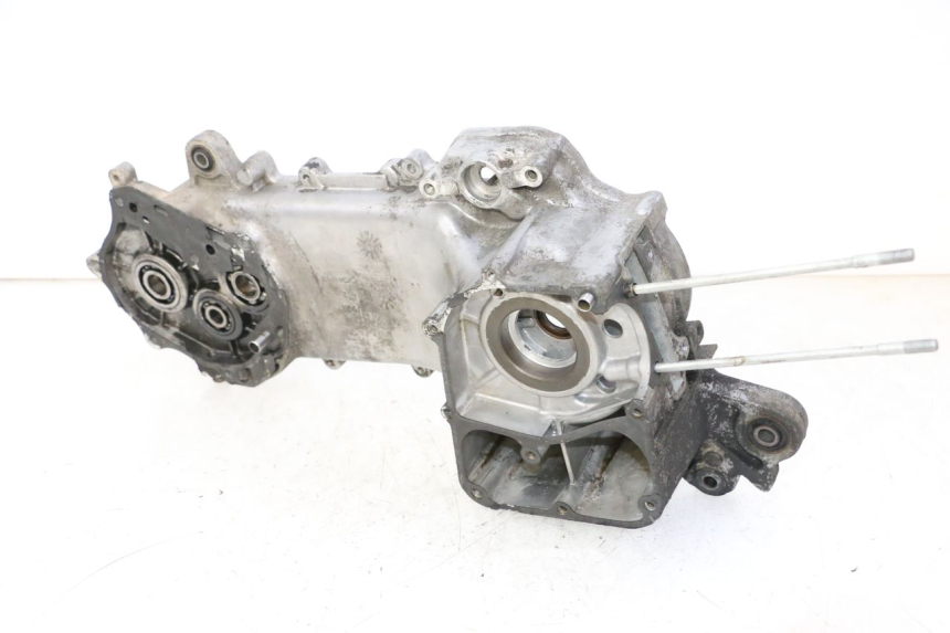 photo de CARTER MOTORE KYMCO AGILITY 4T 50 (2005 - 2018) - Dettagli dei punti di fissaggio