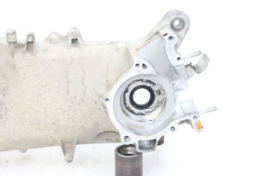 photo de CARTER MOTORE HONDA FES PANTHEON 2T 125 (1998 - 2002) - Dettaglio del componente
