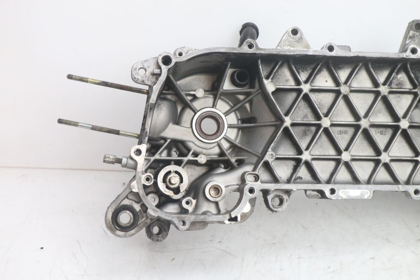 photo de CARTER MOTORE PIAGGIO FLY 2T 50 (2004 - 2017) - Dettaglio del componente