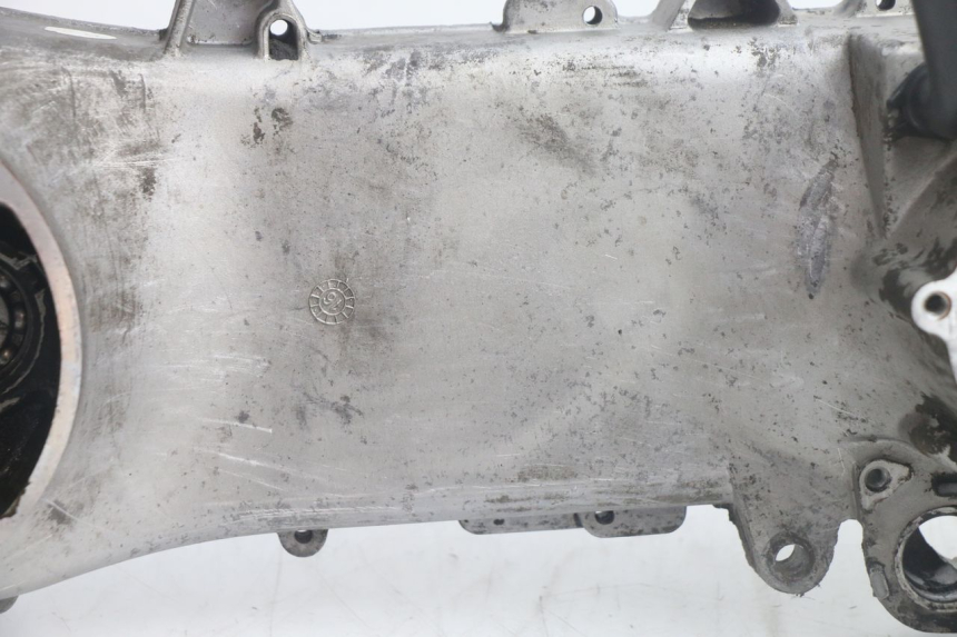 photo de CARTER MOTORE PIAGGIO FLY 2T 50 (2004 - 2017) - Dettagli dei punti di fissaggio