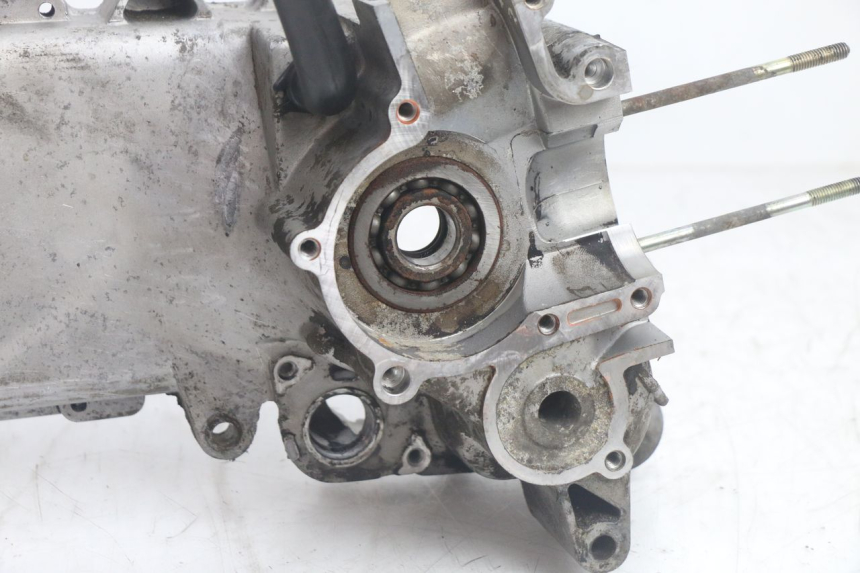 photo de CARTER MOTORE PIAGGIO FLY 2T 50 (2004 - 2017) - Stato della superficie e materiale