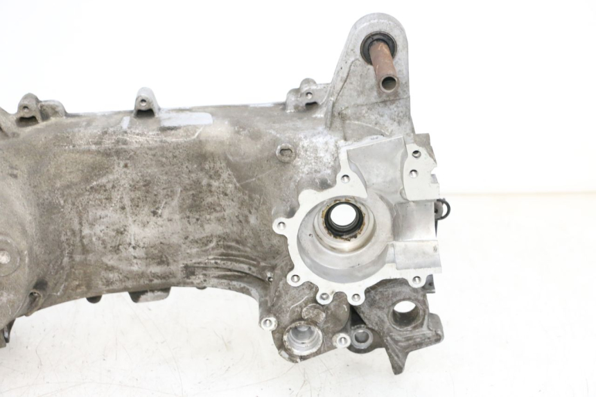 photo de CARTER MOTORE PEUGEOT KISBEE 2T 50 (2010 - 2017) - Marcature e riferimenti originali