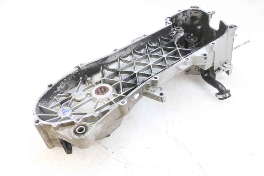 photo de CARTER MOTORE PIAGGIO NEW TYPHOON 50 (2018 - 2021) - Dettagli dei punti di fissaggio