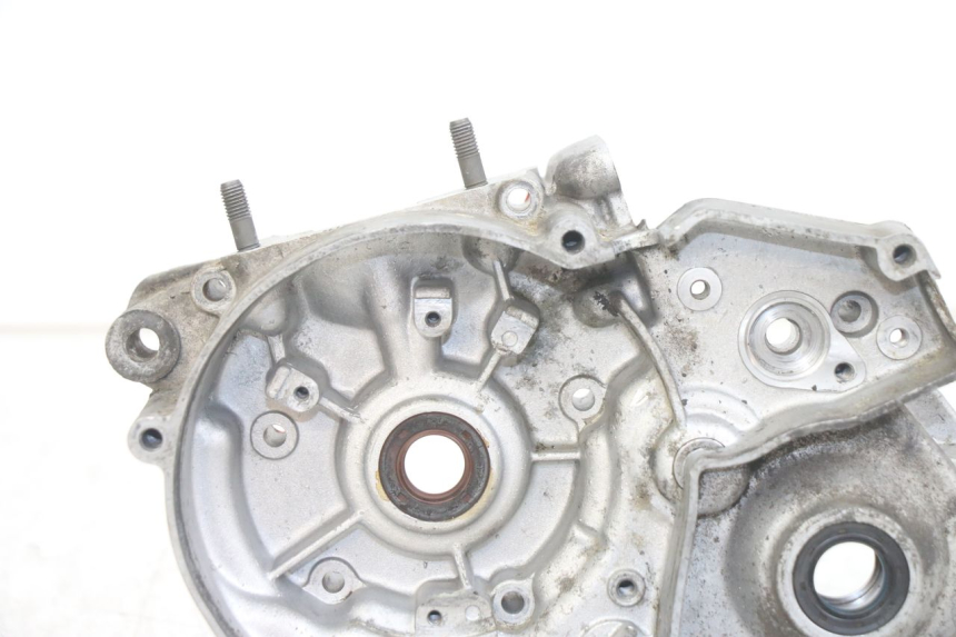 photo de CARTER MOTORE SINISTRO GILERA RK 50 (1996 - 1999) - Zoom sui componenti