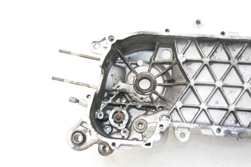 photo de CARTER MOTORE APRILIA SR 2T 50 (2012 - 2017) - Angolazione alternativa