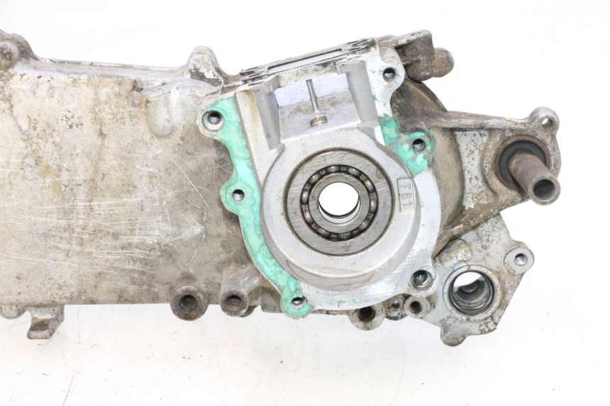 photo de CARTER MOTORE PEUGEOT TREKKER 50 (1995 - 2004) - Altra angolazione