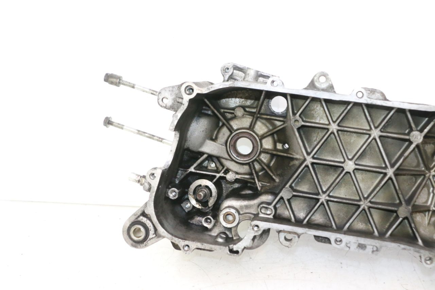 photo de CARTER MOTORE SINISTRO PIAGGIO VESPA S 2T 50 (2007 - 2014) - Altra angolazione