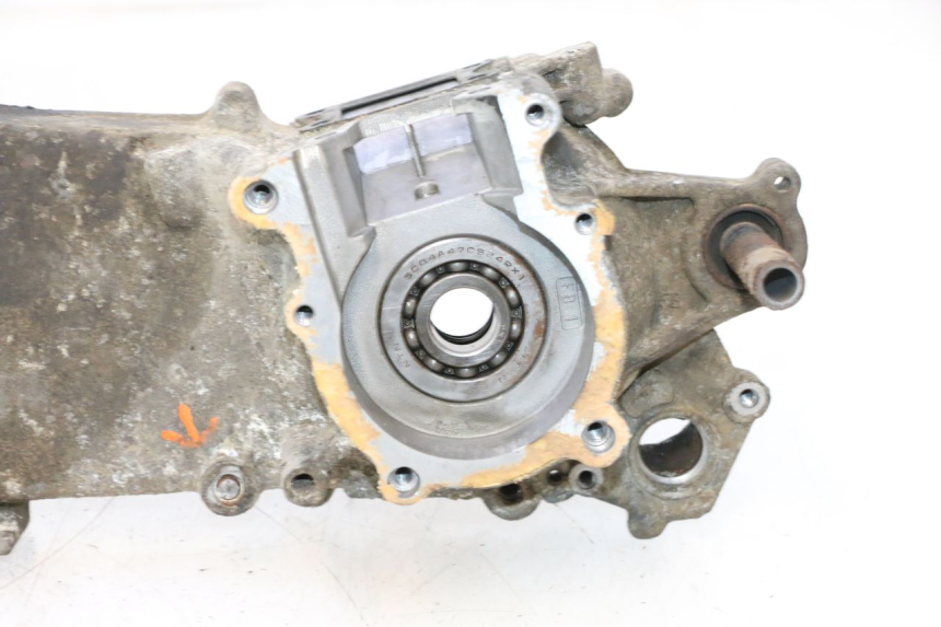 photo de CARTER MOTORE PEUGEOT VIVACITY 50 (1998 - 2003) - Dettagli dei punti di fissaggio