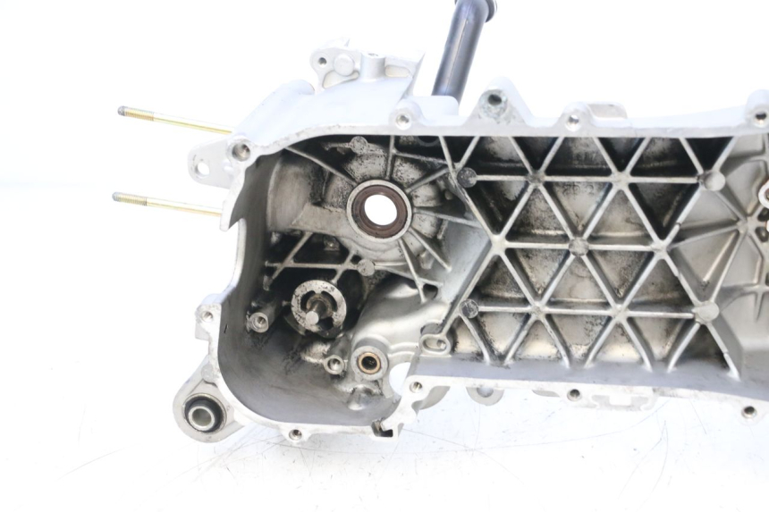 photo de CARTER MOTORE PIAGGIO ZIP 2T 50 (2009 - 2019) - Caratteristiche distintive