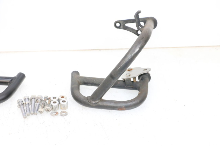 photo de COPERCHIO PROTEZIONE CILINDRO YAMAHA FJR ABS 1300 (2006 - 2012) - Stato della superficie e materiale