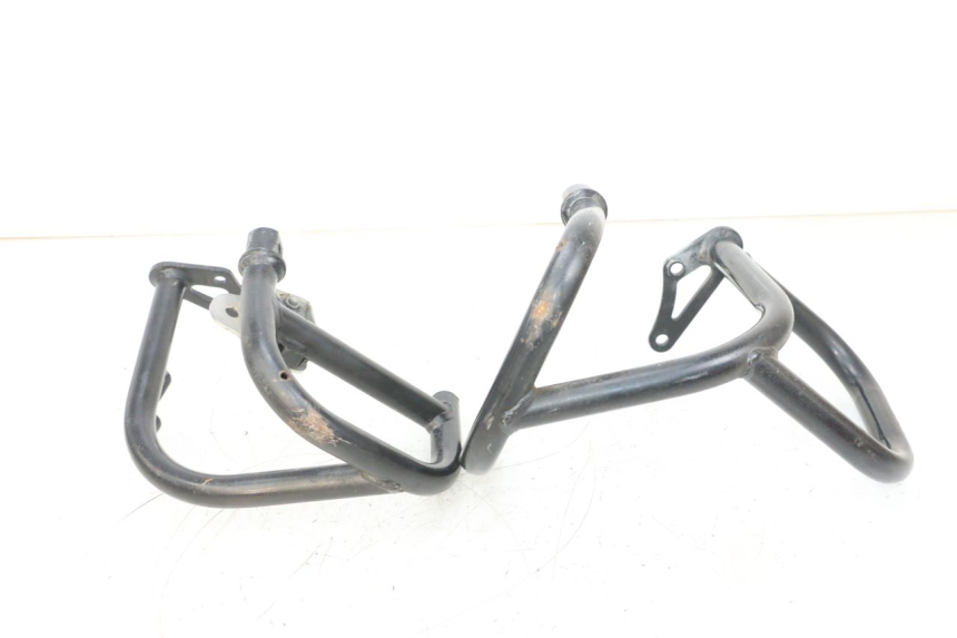 photo de COPERCHIO PROTEZIONE CILINDRO YAMAHA FJR ABS 1300 (2006 - 2012) - Dettagli dei punti di fissaggio