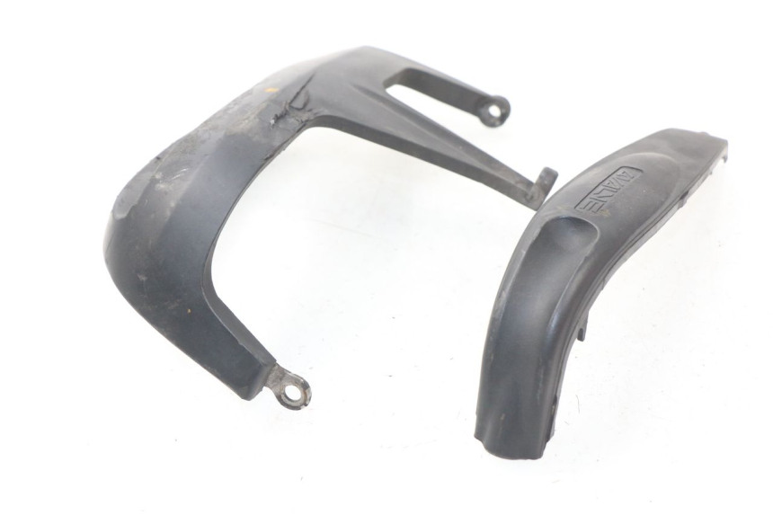 photo de COPERCHIO PROTEZIONE CILINDRO BMW R GS 1150 (1999 - 2004) - Dettagli dei punti di fissaggio