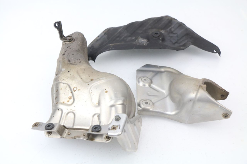 photo de COPERCHIO PROTEZIONE CILINDRO HONDA VFR F 1200 (2010 - 2015) - Altra angolazione