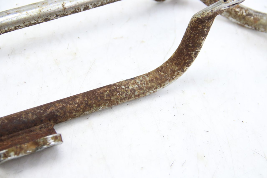 photo de COPERCHIO PROTEZIONE CILINDRO YAMAHA XV VIRAGO 750 (1984 - 1998) - Dettagli dei punti di fissaggio